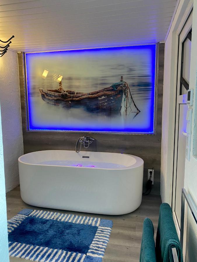 Gleis 2, Waggon Mit Ofen, Optional Mit Whirlpool Und Sauna Dahlem  المظهر الخارجي الصورة