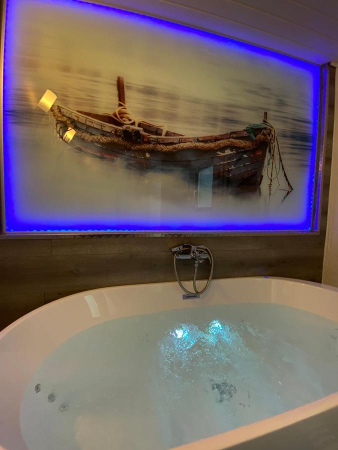 Gleis 2, Waggon Mit Ofen, Optional Mit Whirlpool Und Sauna Dahlem  المظهر الخارجي الصورة